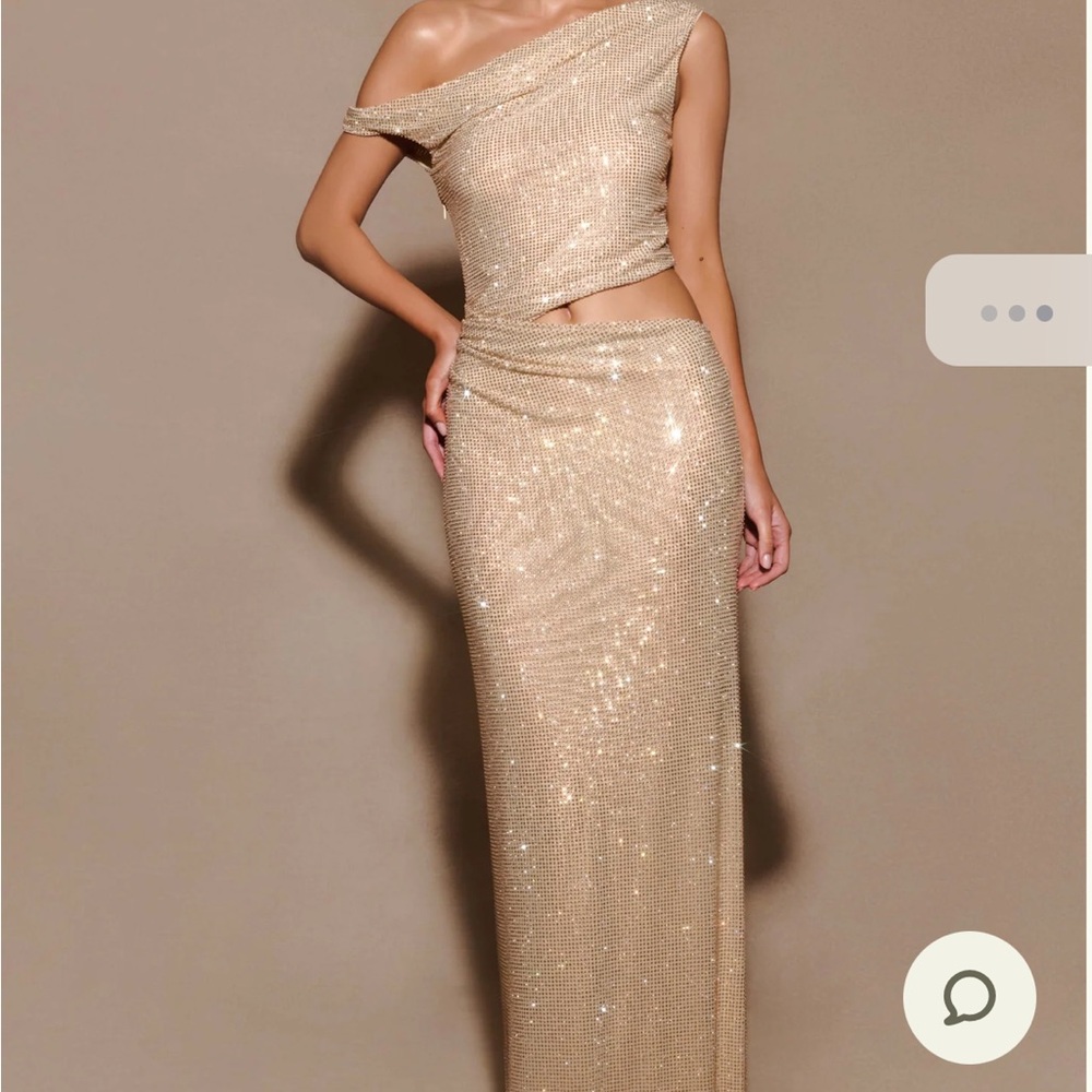 Elegant Gold Sequin Maxi Skirt